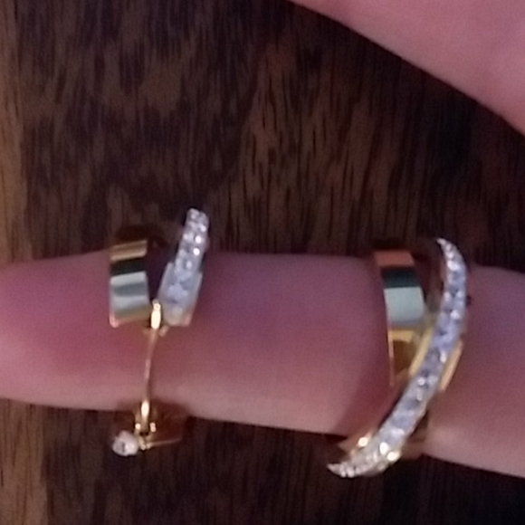 Gold and rhinestone twisted hoops - Picture 6 of 6